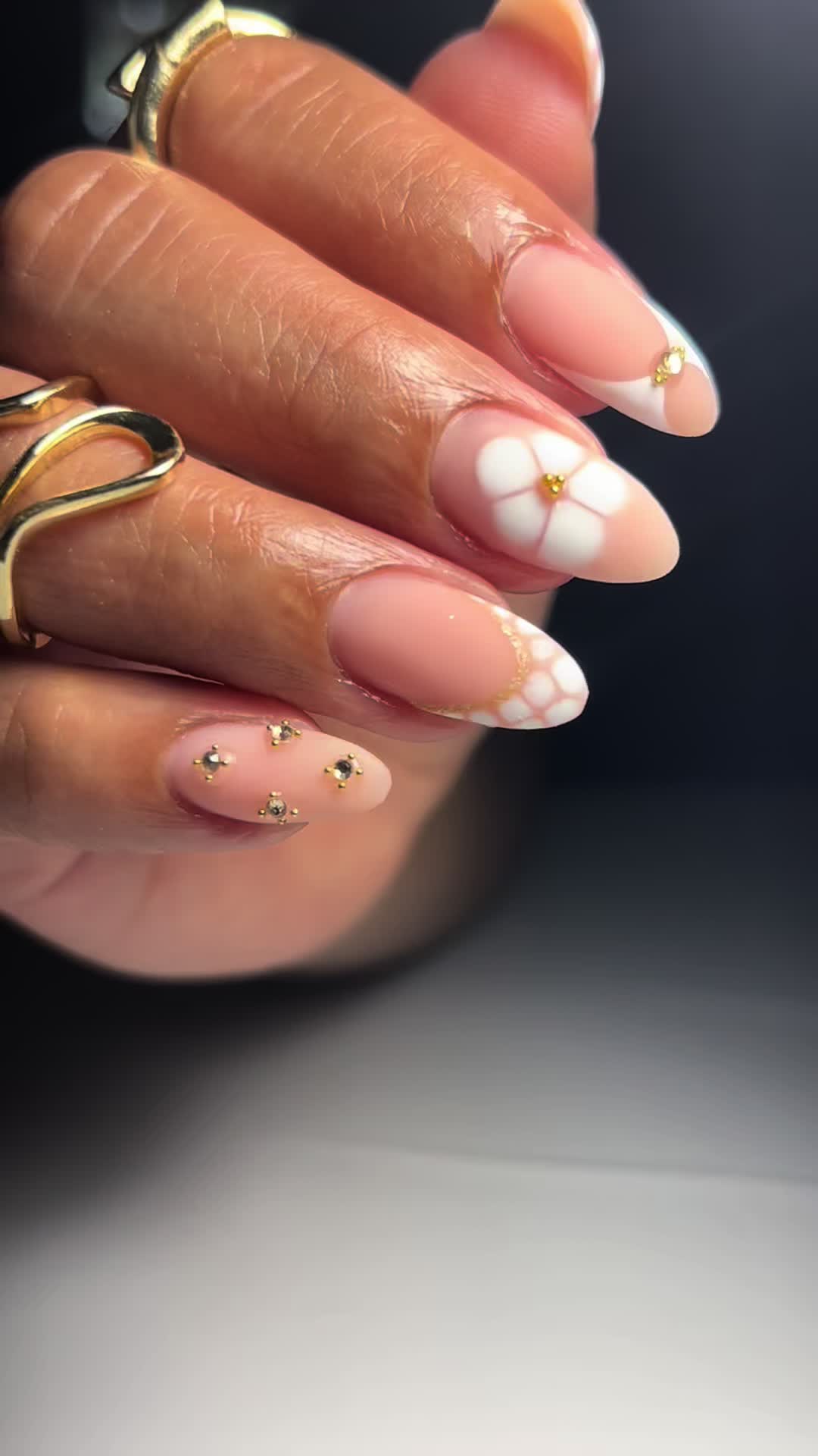 @Nails_Nicolesv