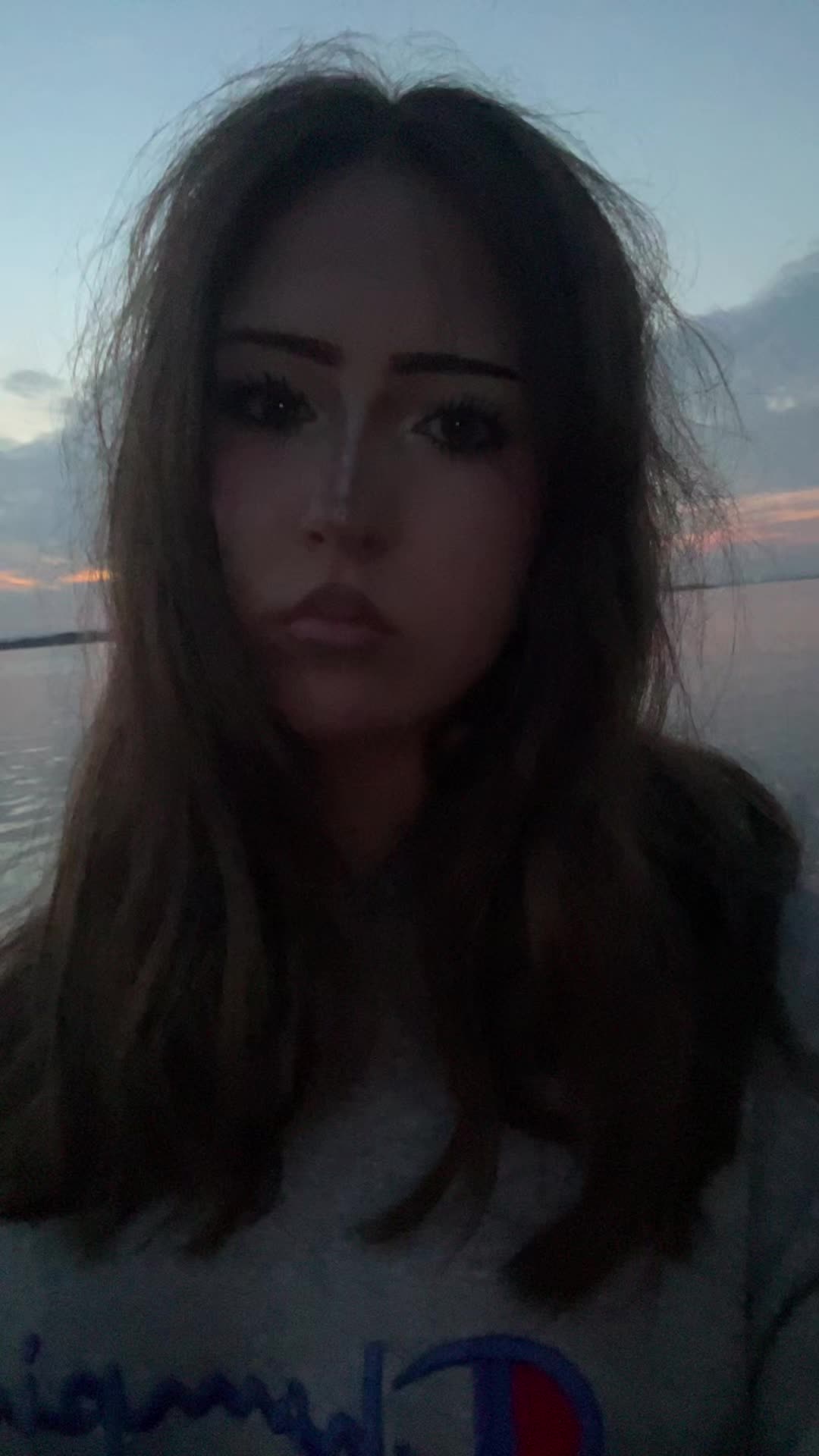@fanailova🐶👅