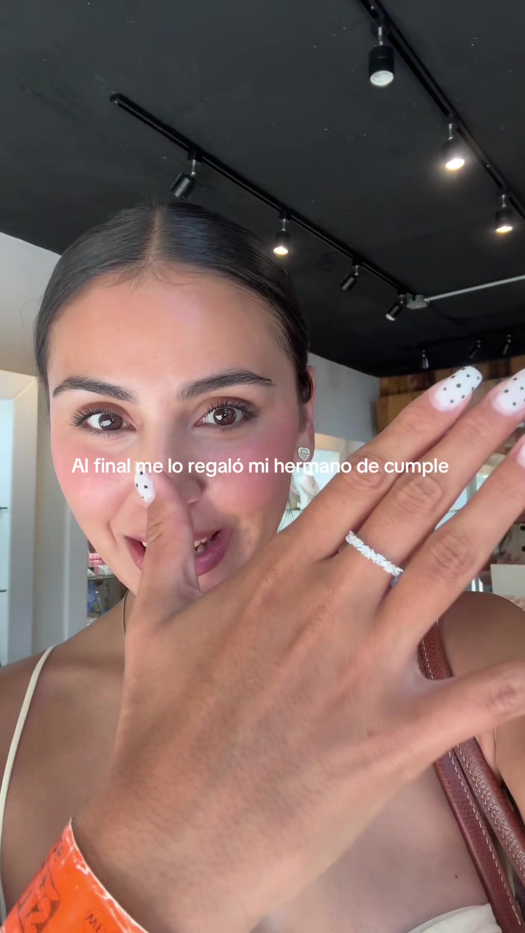 @Alexandra N&uacute;&ntilde;ez