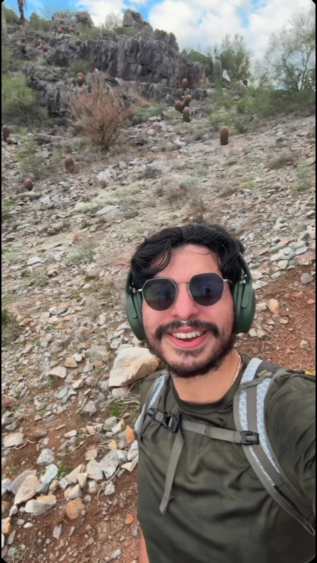 @Elias