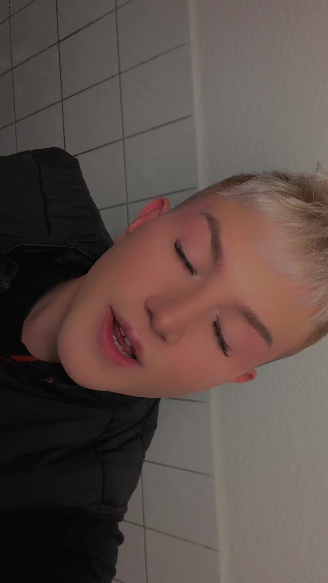 @xRxnxnxyx