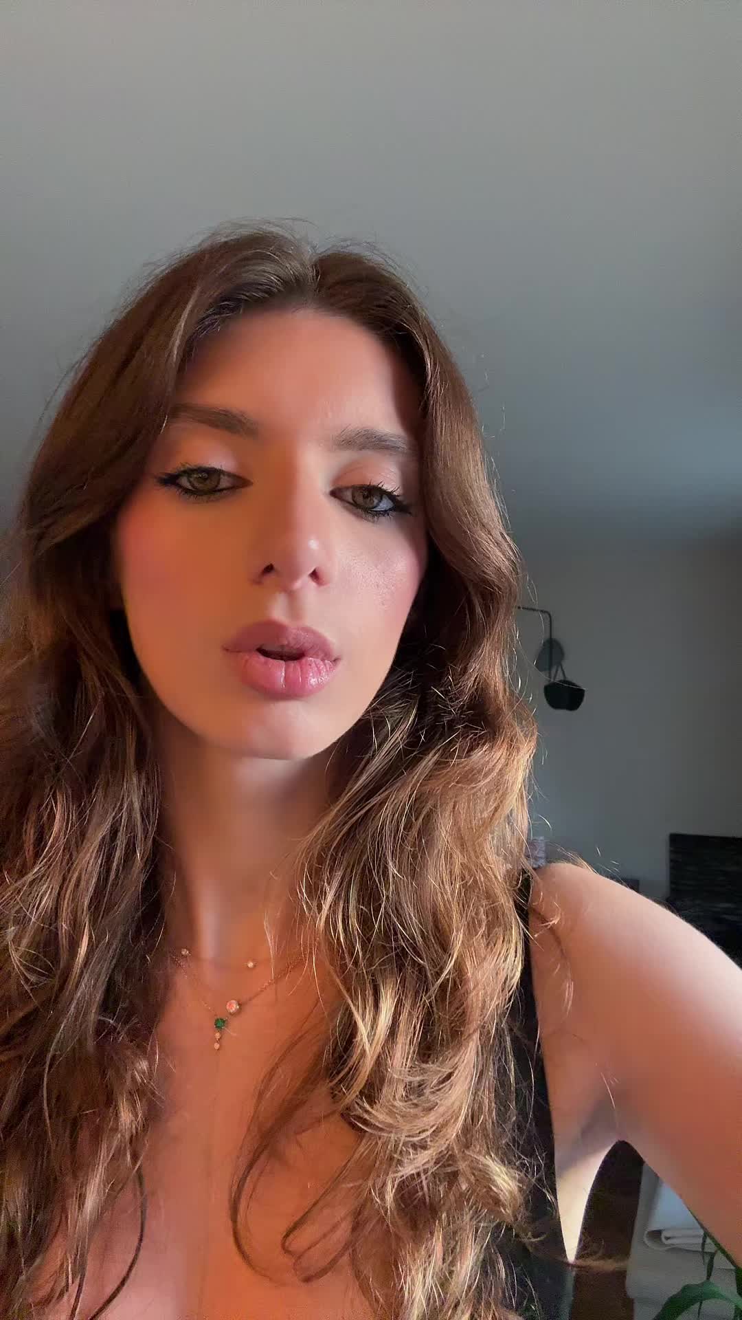 @estherishka