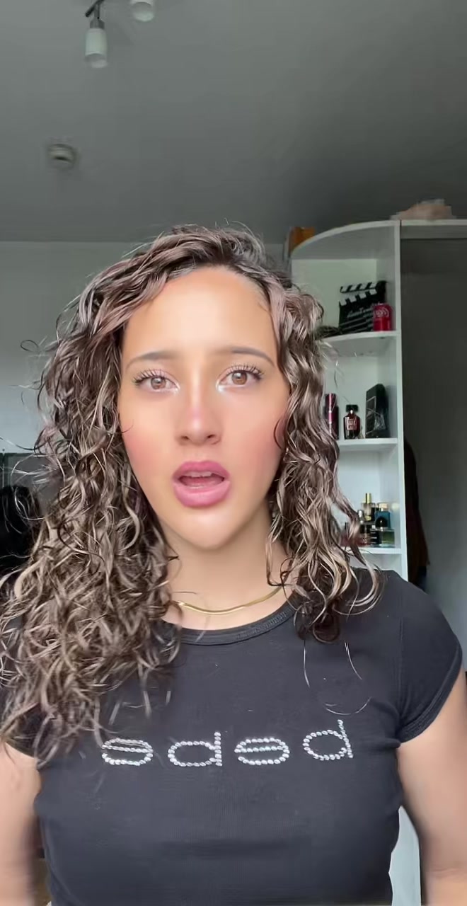 @𝐕 𝐀 𝐋 𝐄 𝐑 𝐈 𝐄