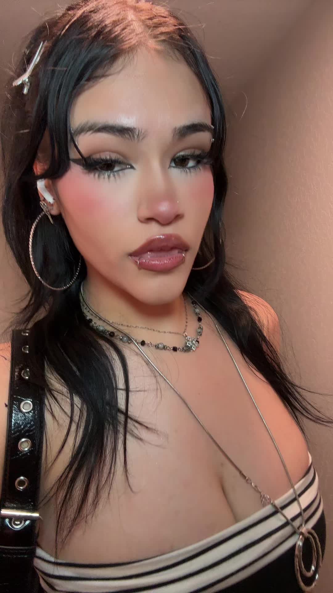@0mystic_v4mp