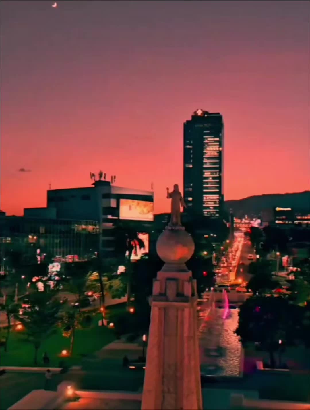 @ʟᴇꜱʟʏ✠
