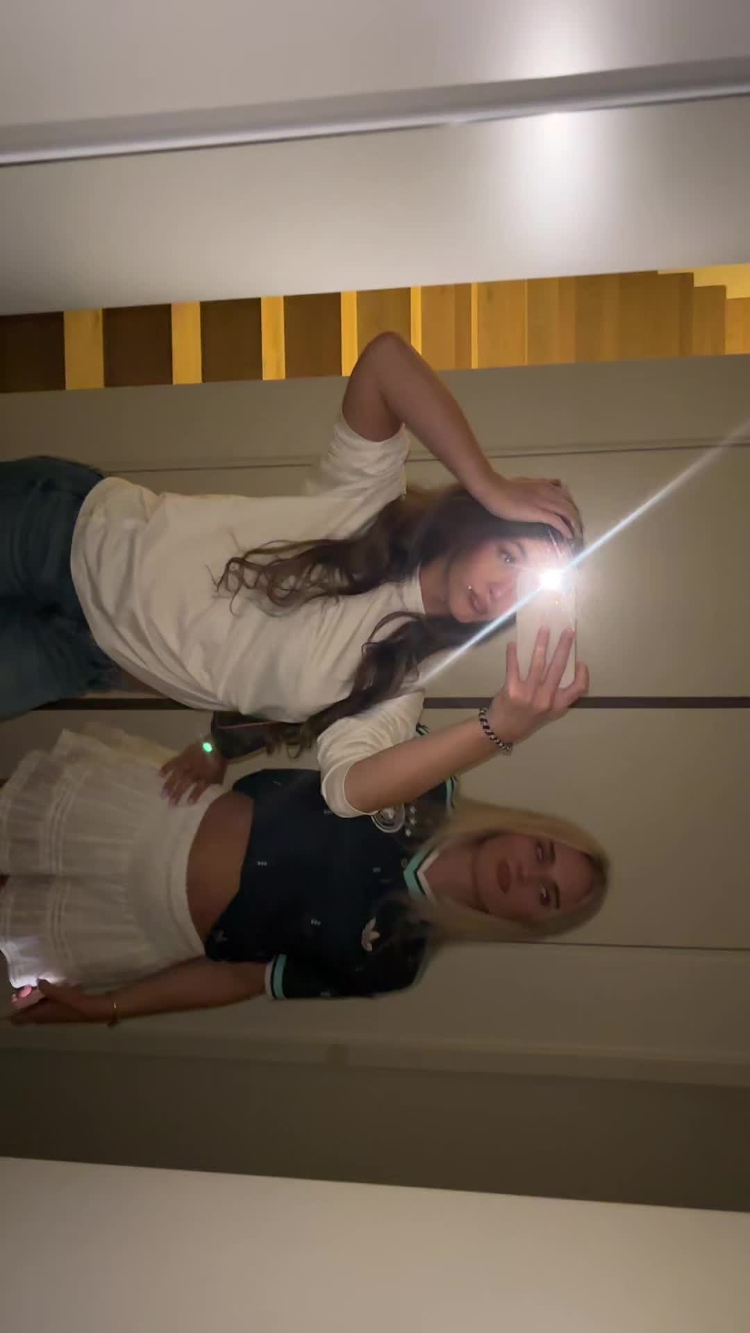 @Luna