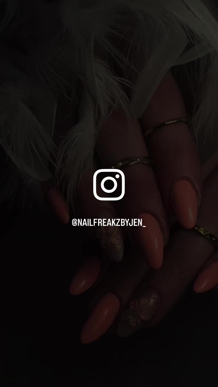 @Nailfreakz by Jen