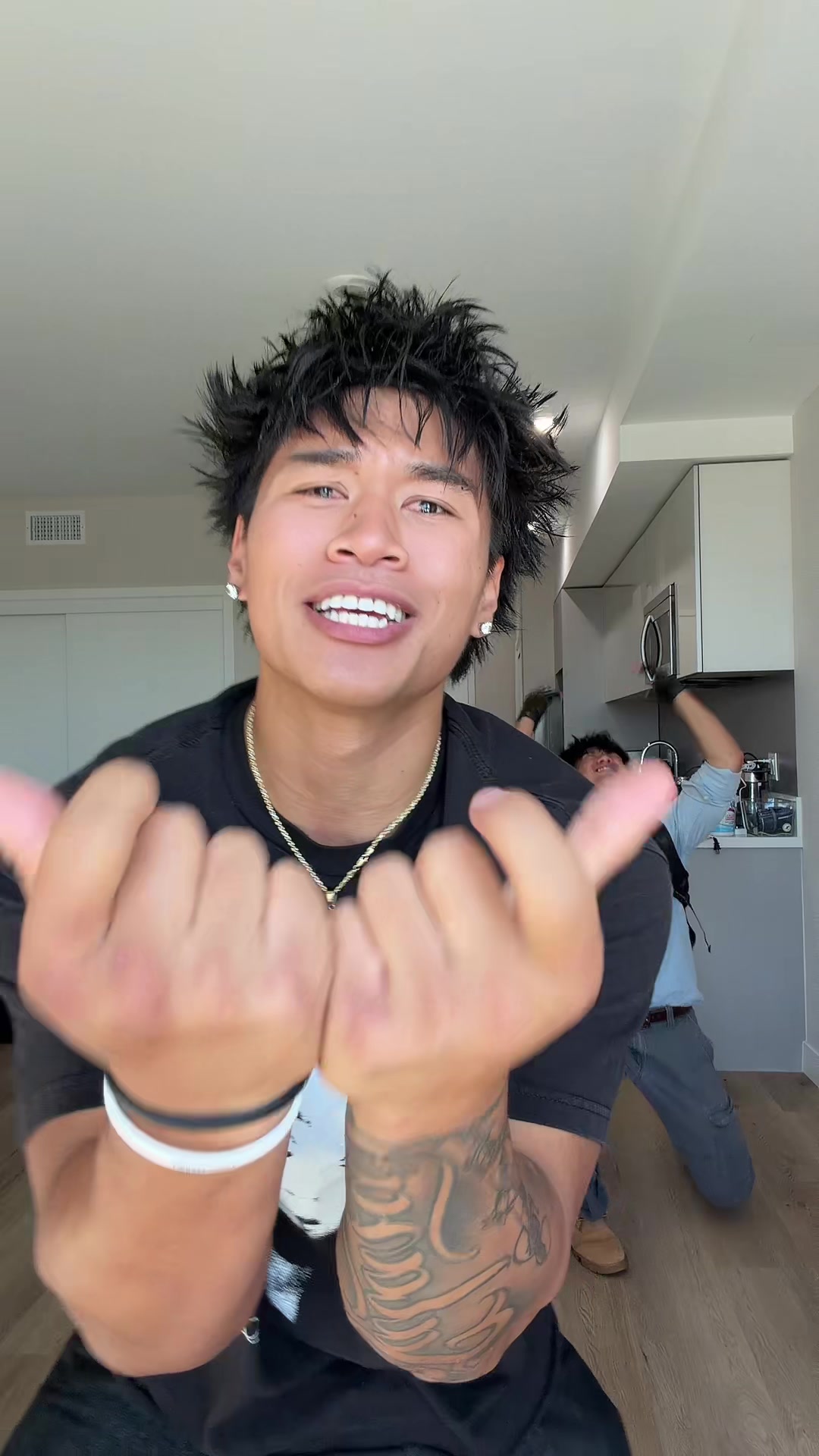 @luvazns