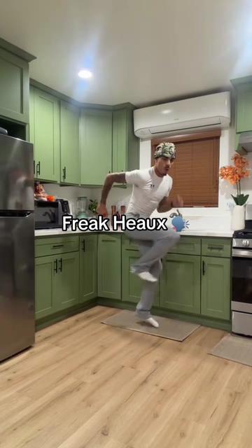 @sheluvstjskii