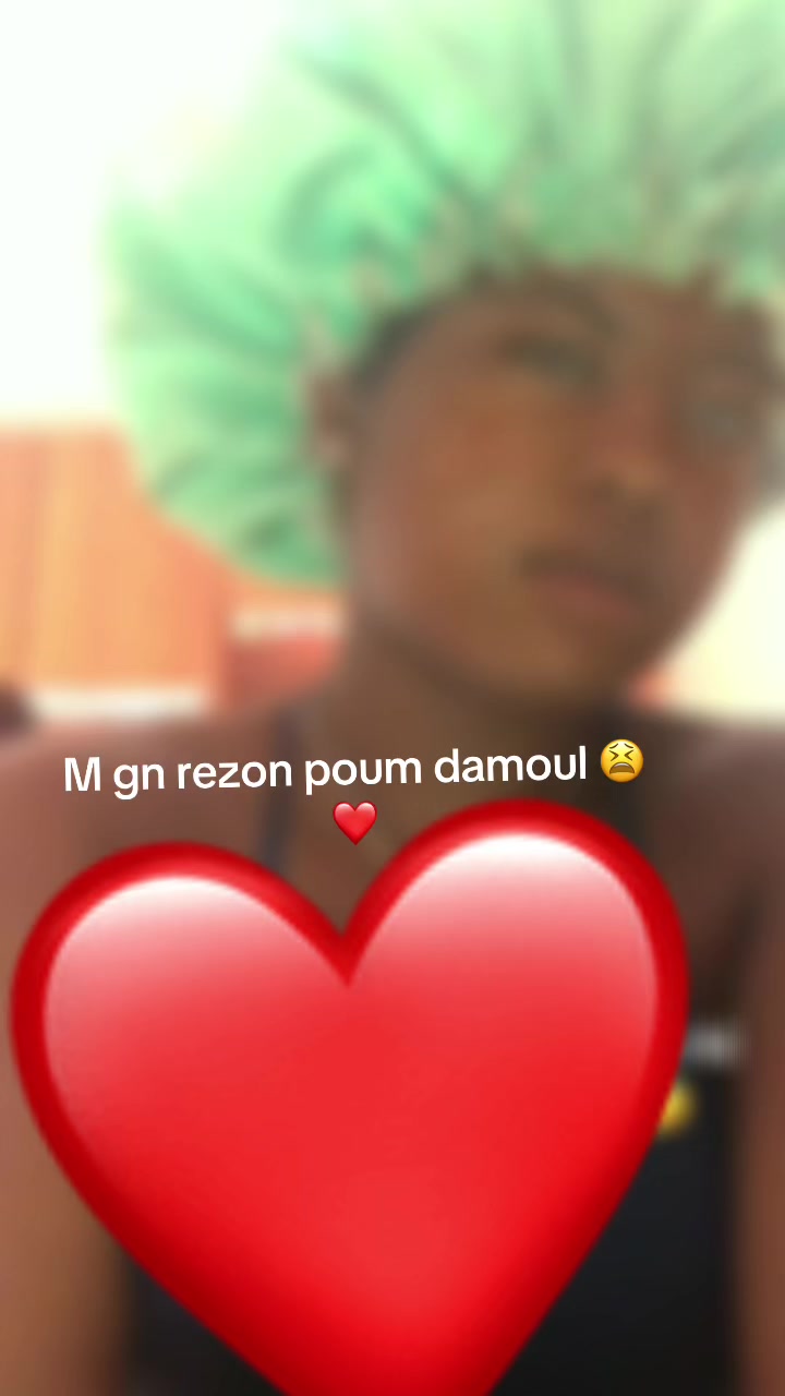 @Sarah neyca 🍫🍯🌸