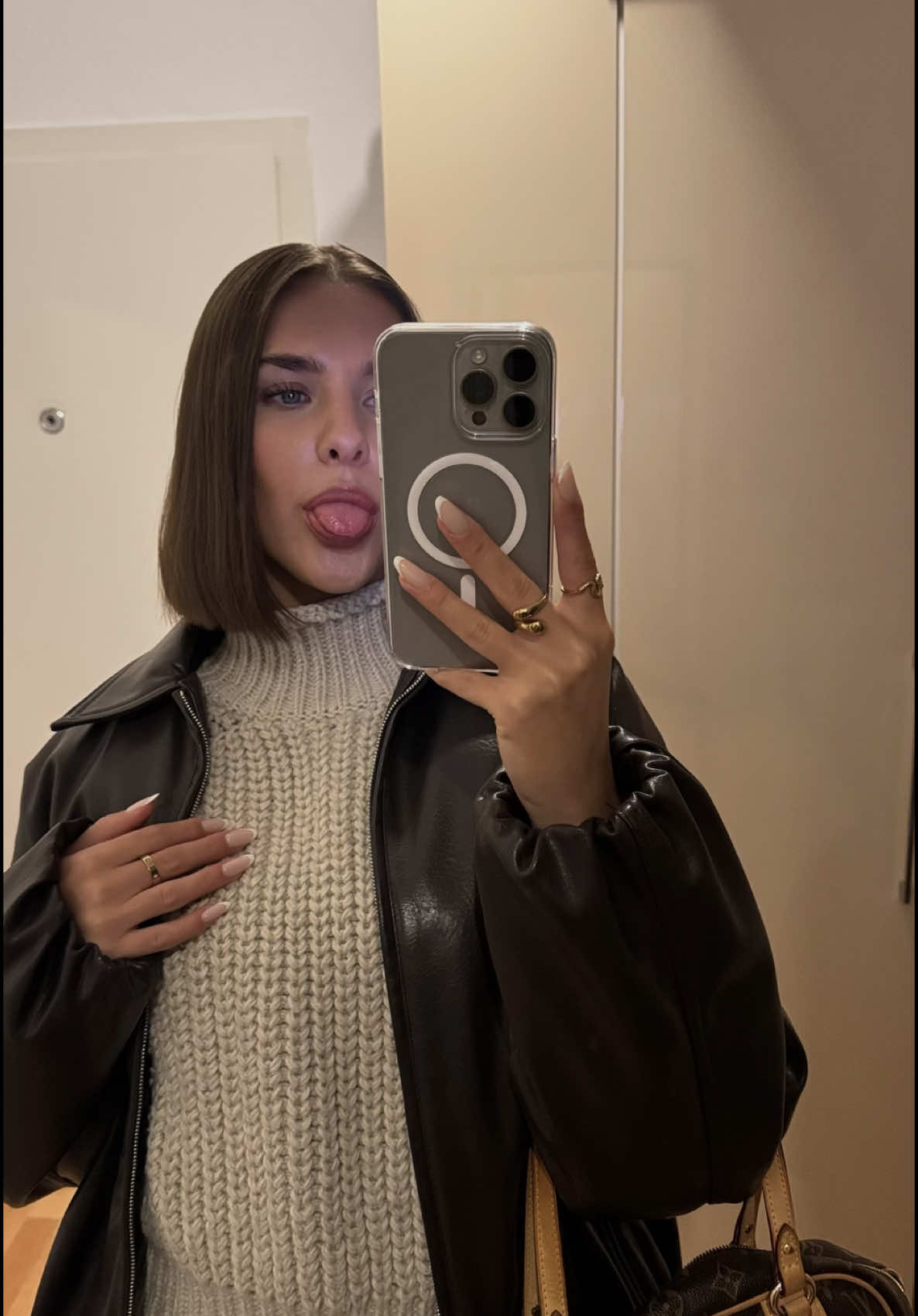 @Sophiemarieell