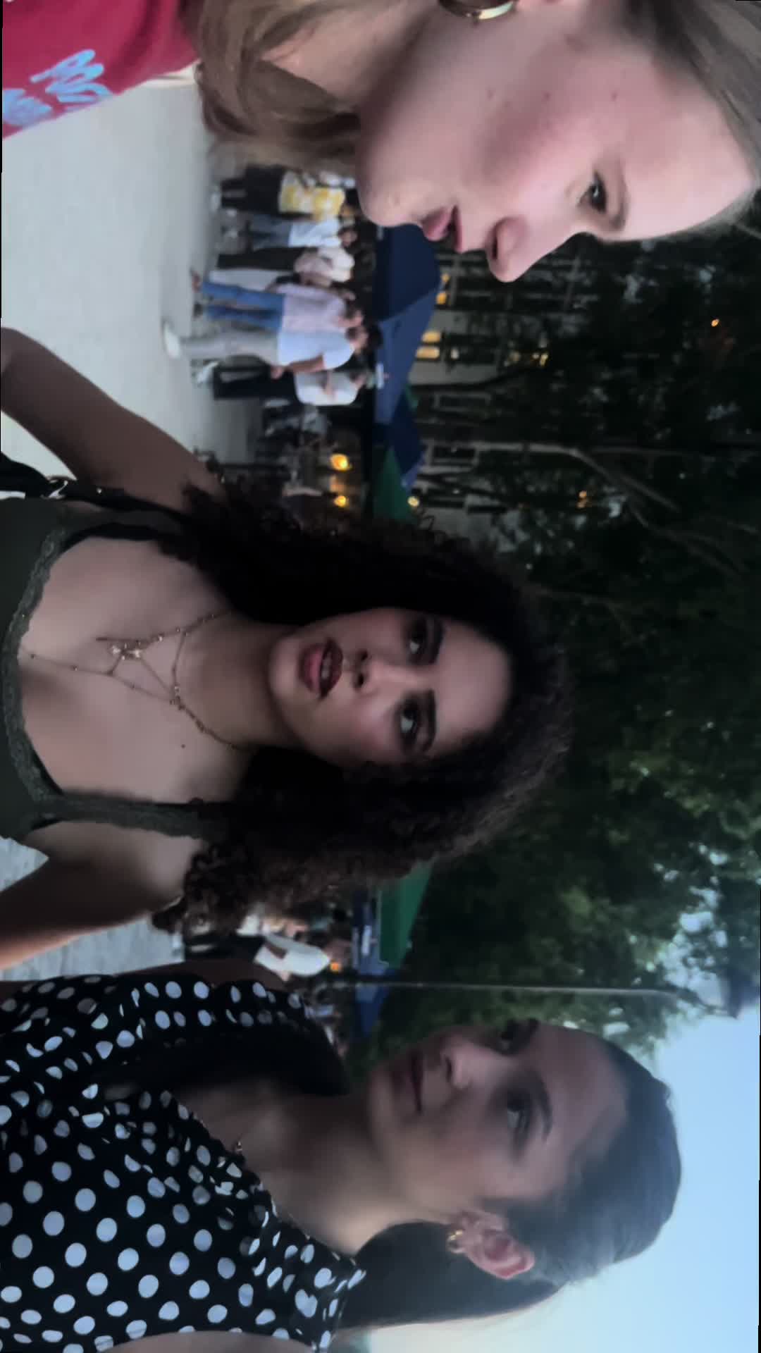 @Nininails
