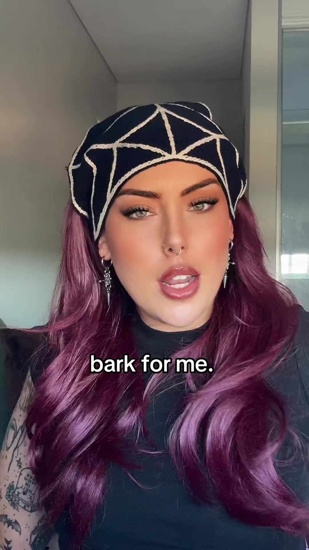 @LEASHBIAN 😈