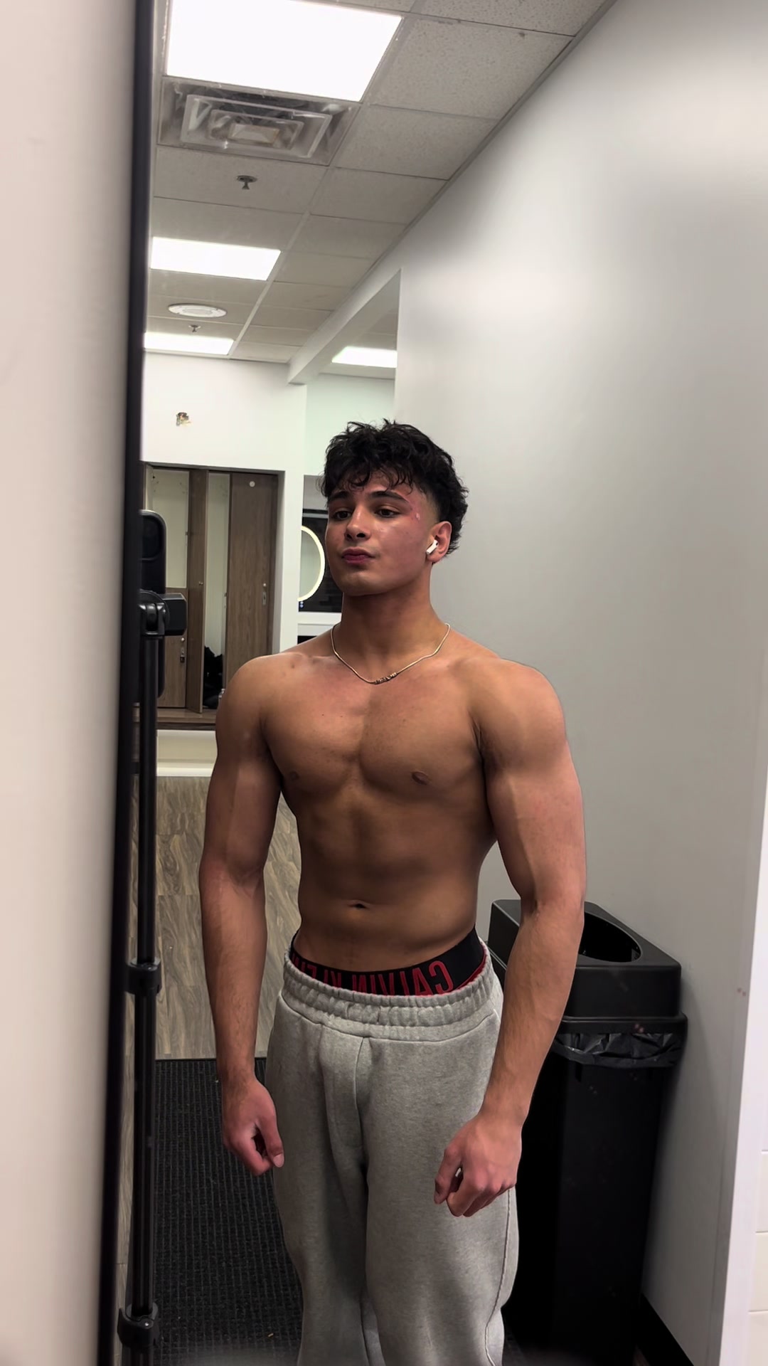 @amohlift.