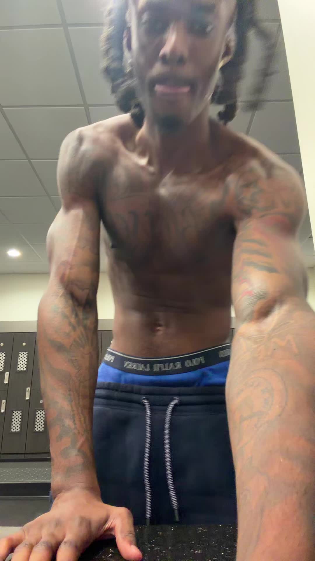 @1ishaun