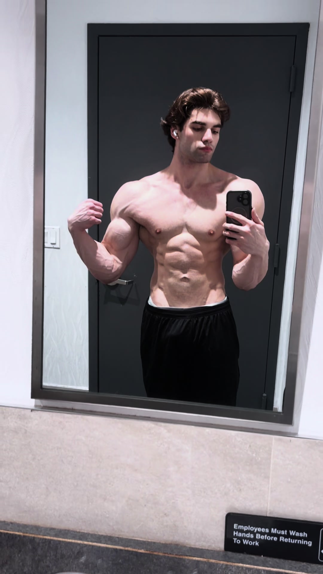 @qayro9