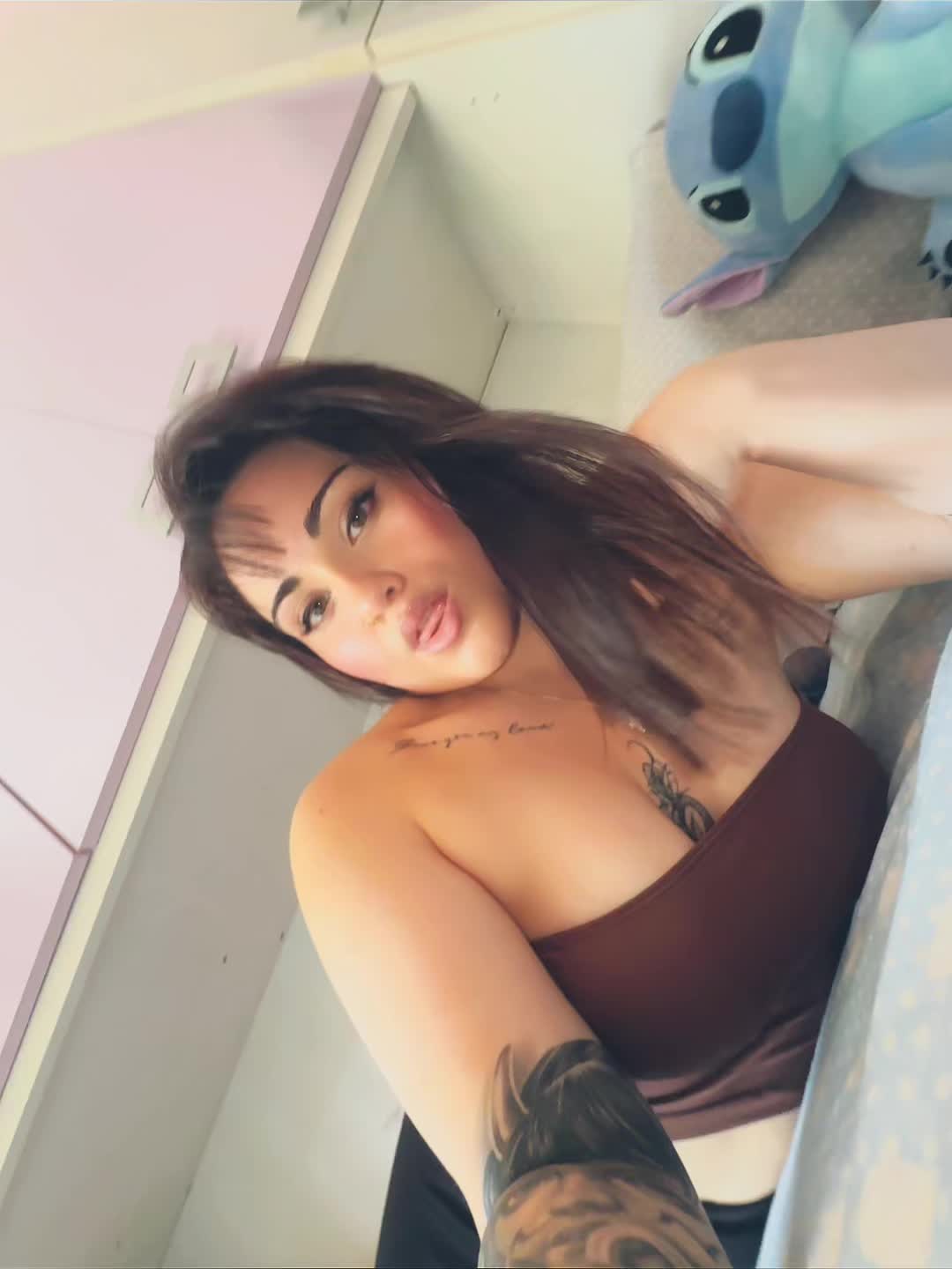 @...