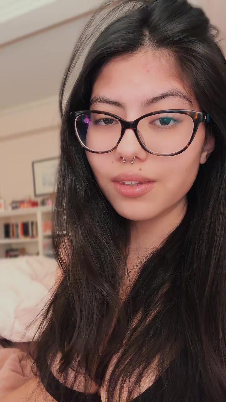@Julia𖣂