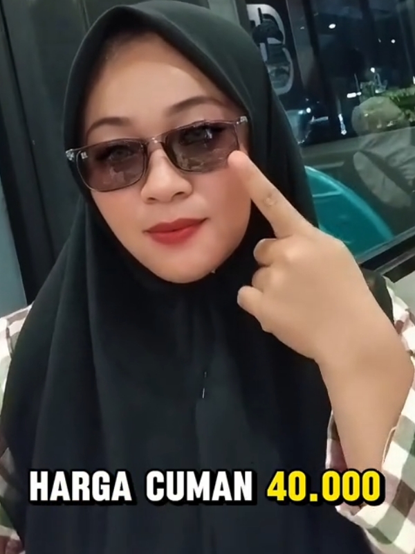 @Dari Kontak Anda