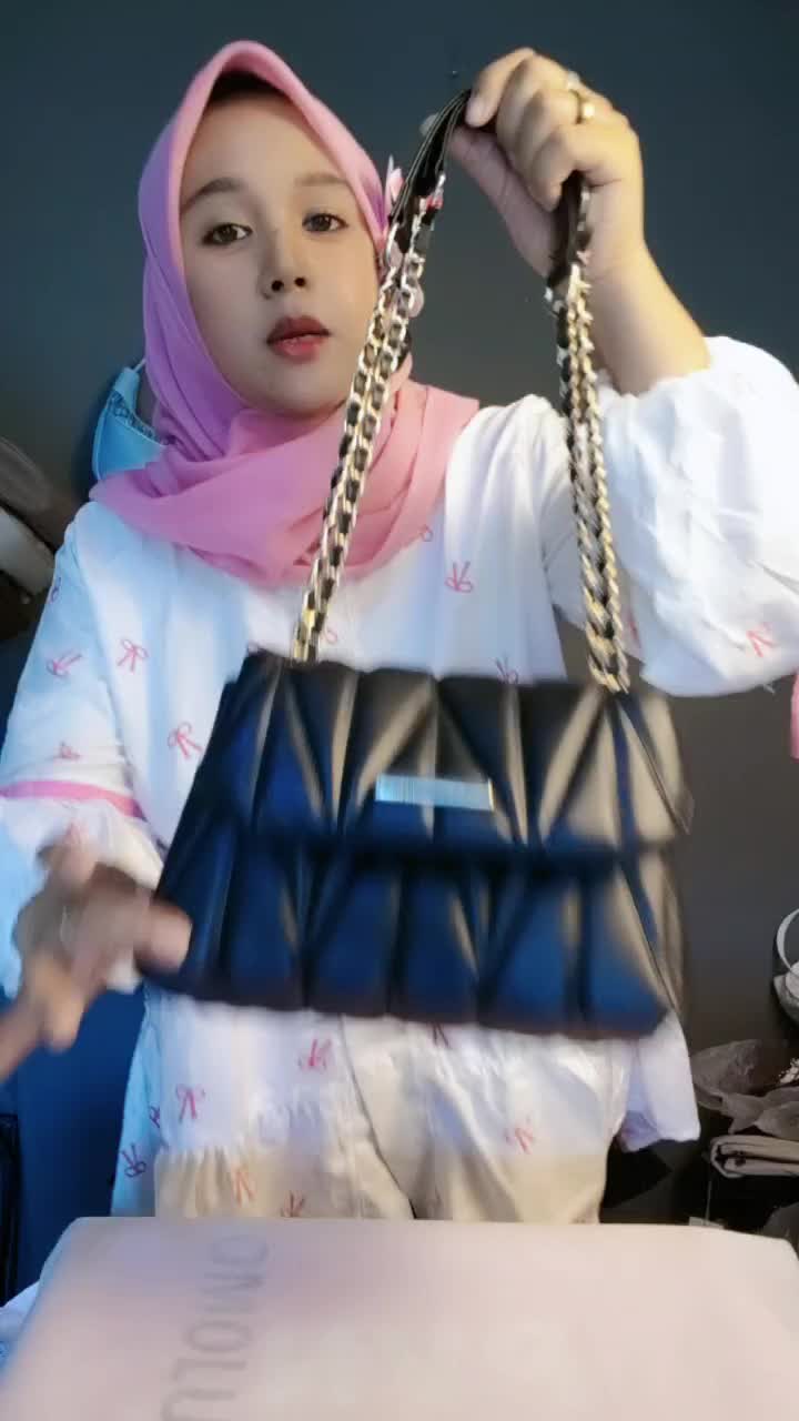 @nadiajuli06