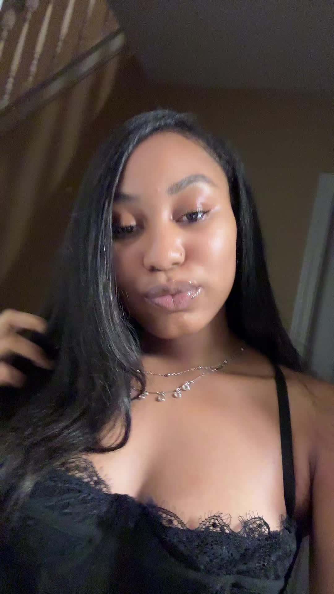 @Zari K