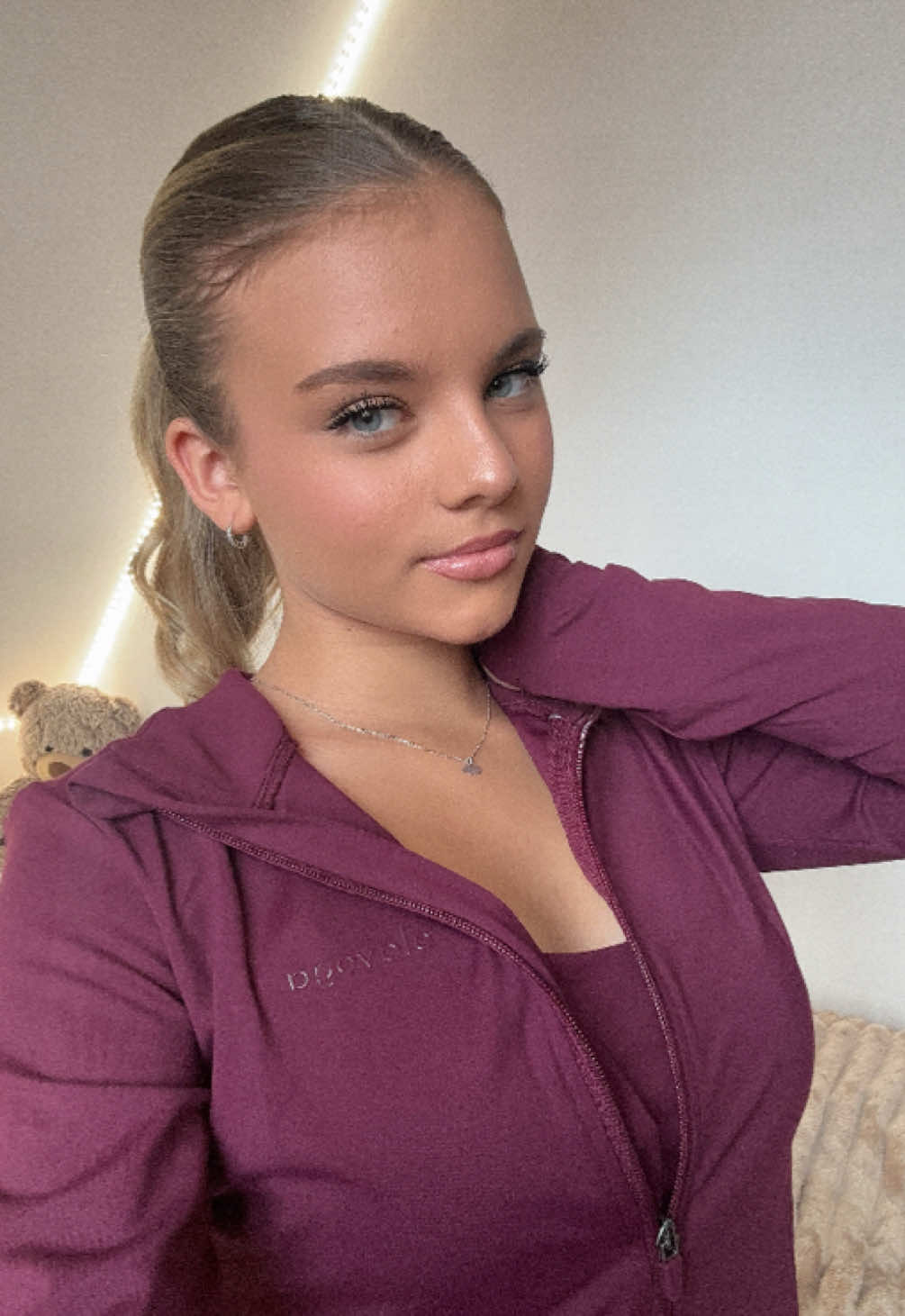 @𝑨𝒎𝒆𝒍𝒌𝒂 💗