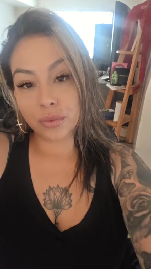@Anjelina