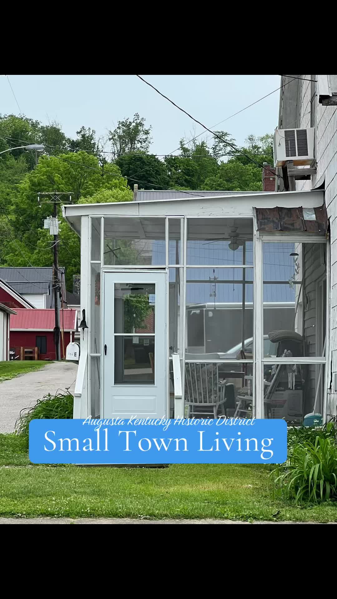 @SMALLTOWNGALAXY