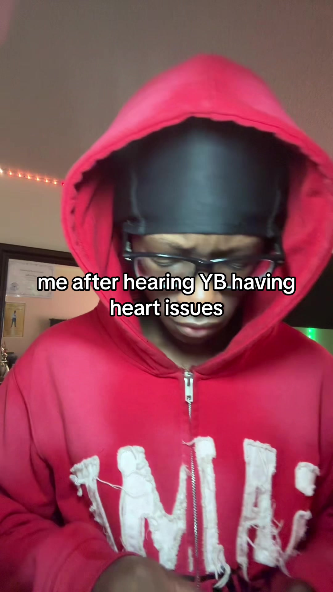 @⃟