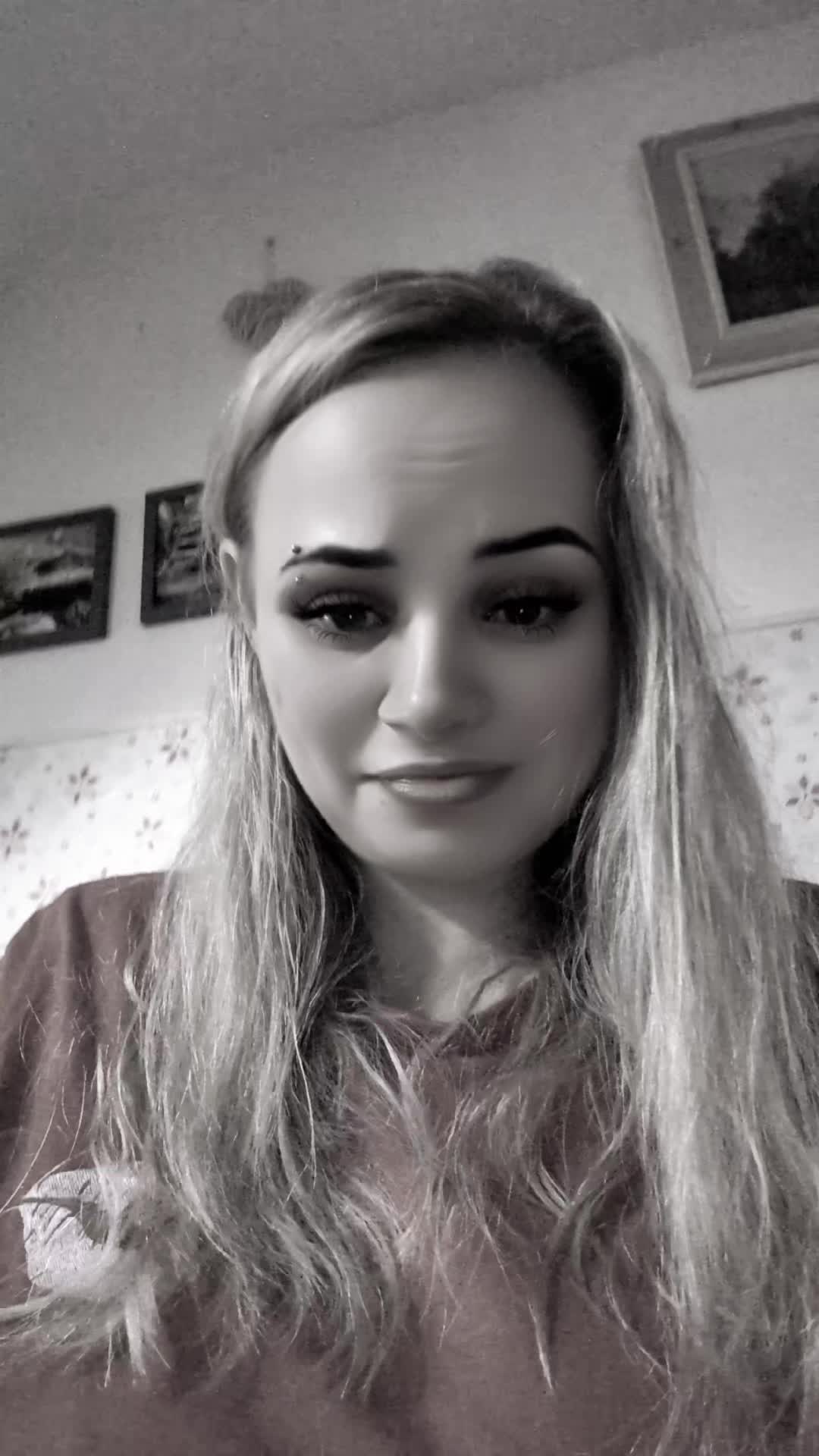 @Paulina Paula 🇩🇪🇩🇪🇵🇱🇵🇱