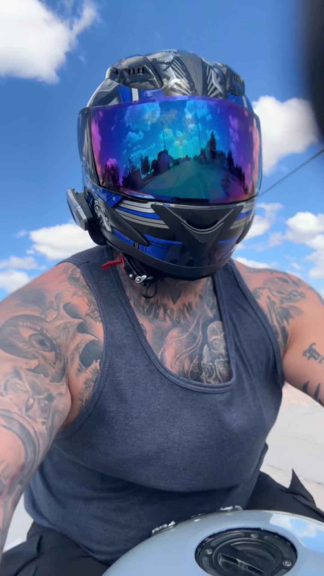 @BlueCollarBoxeR