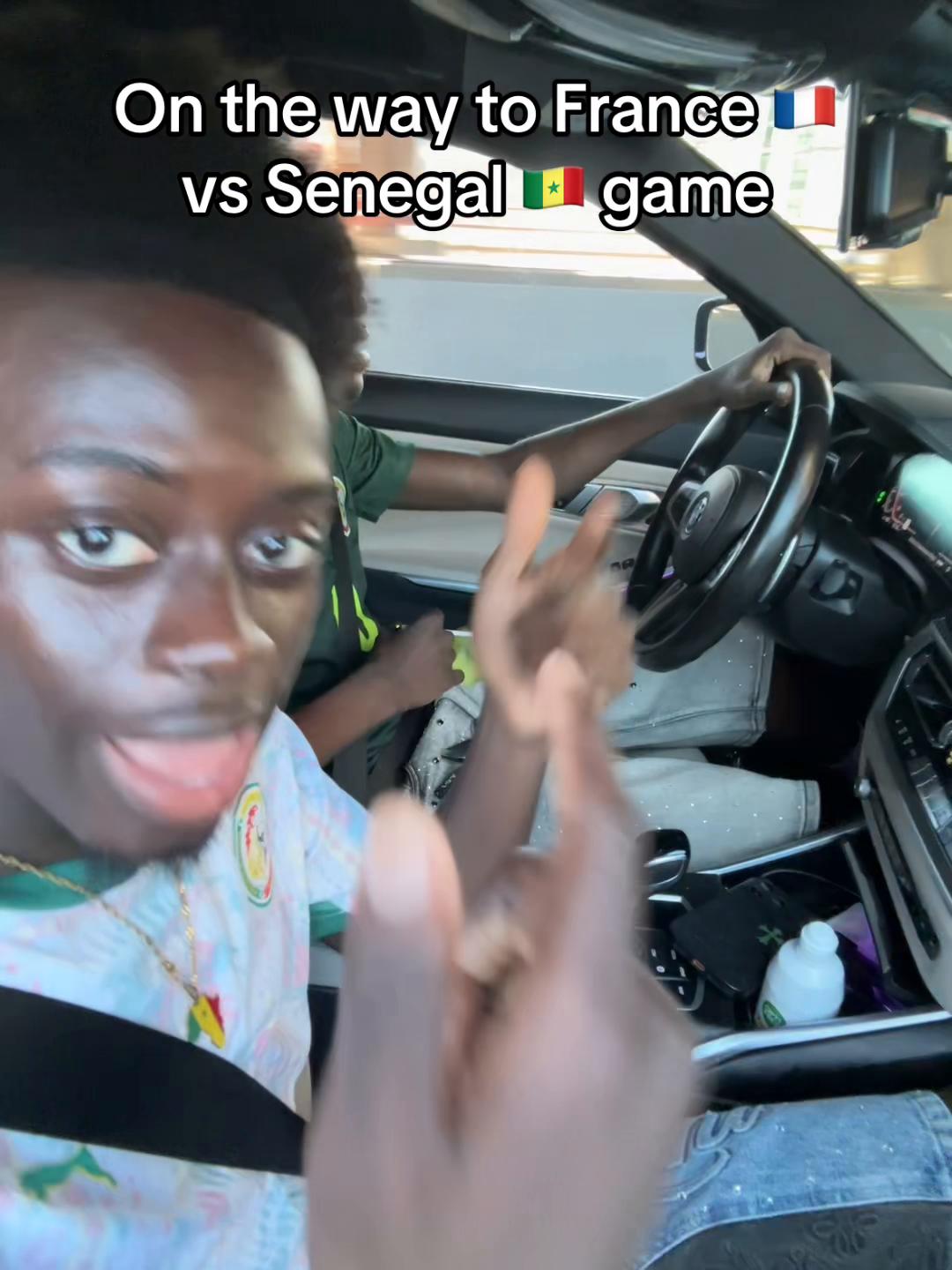 @Theyluv._Mo