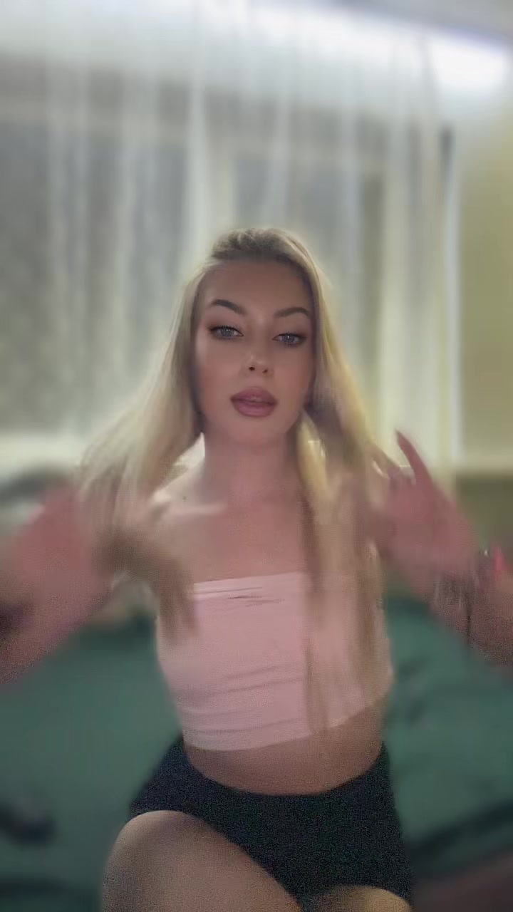 @Nikola🩷