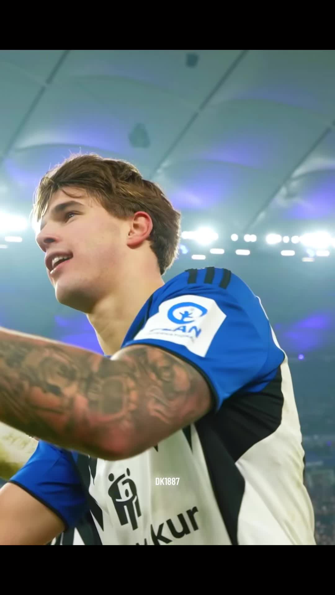 @Dark🇩🇰💙🤍🖤