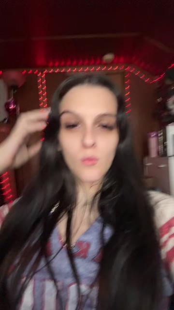 @bby.isabella❤️🕷️🖕🏻