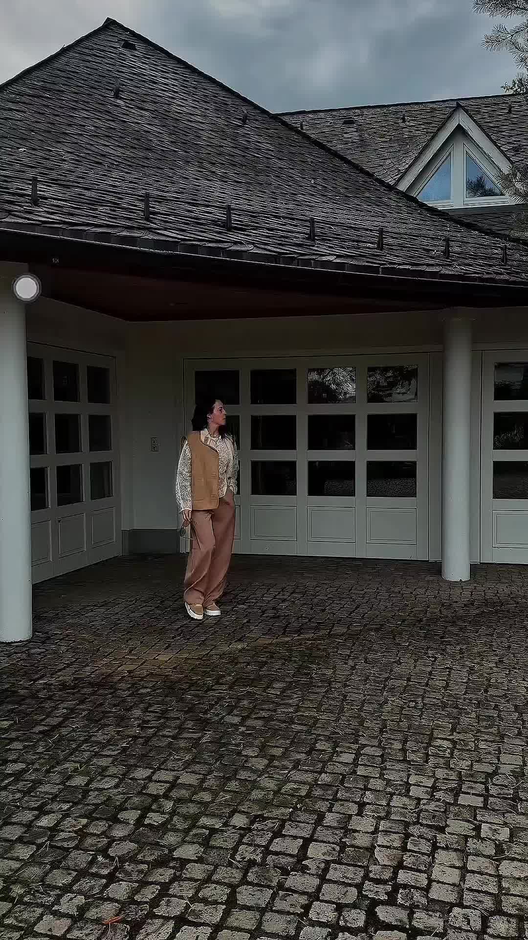 @annamaria.mueller