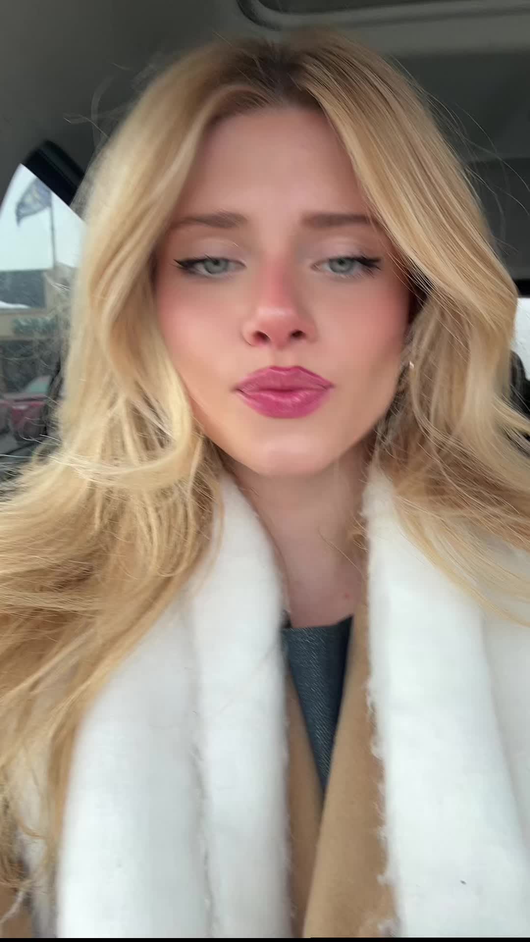 @addiefeeeley