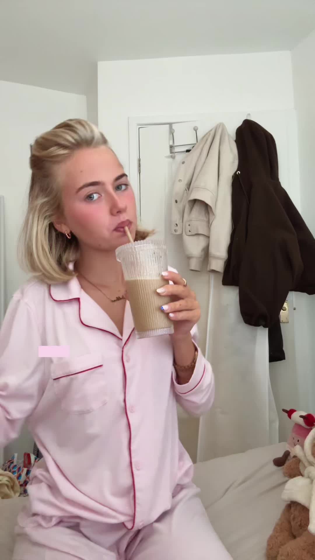 @Hollieleckeyxoxo