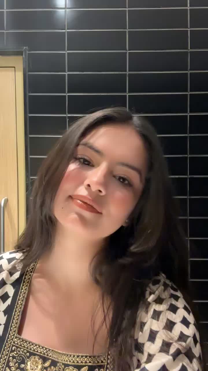 @Aastha🤍