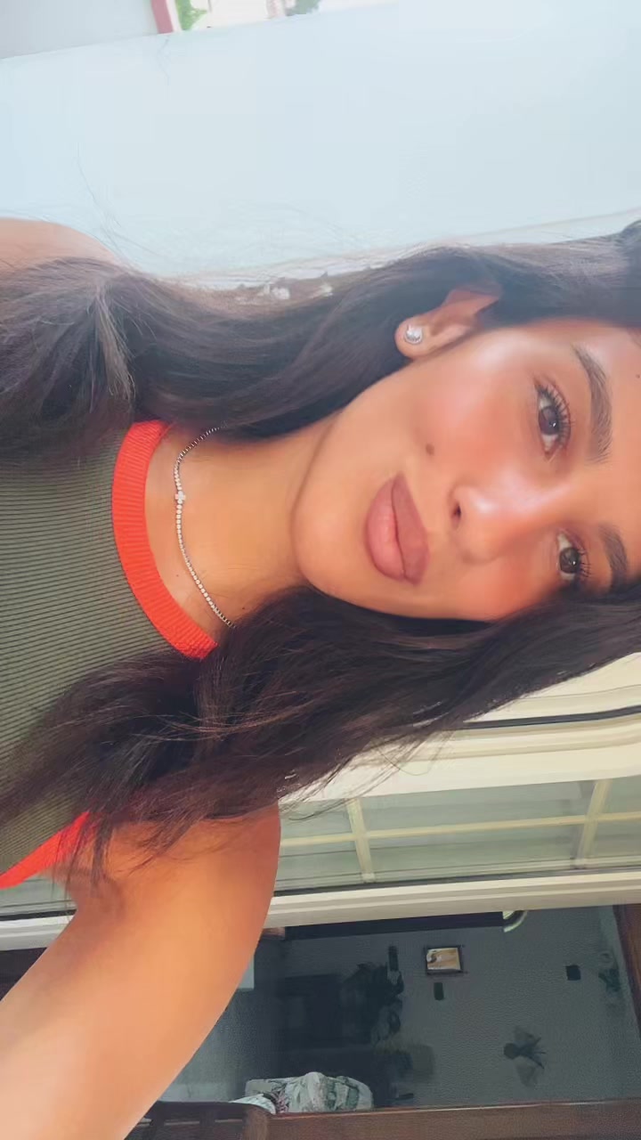 @auroravalentino