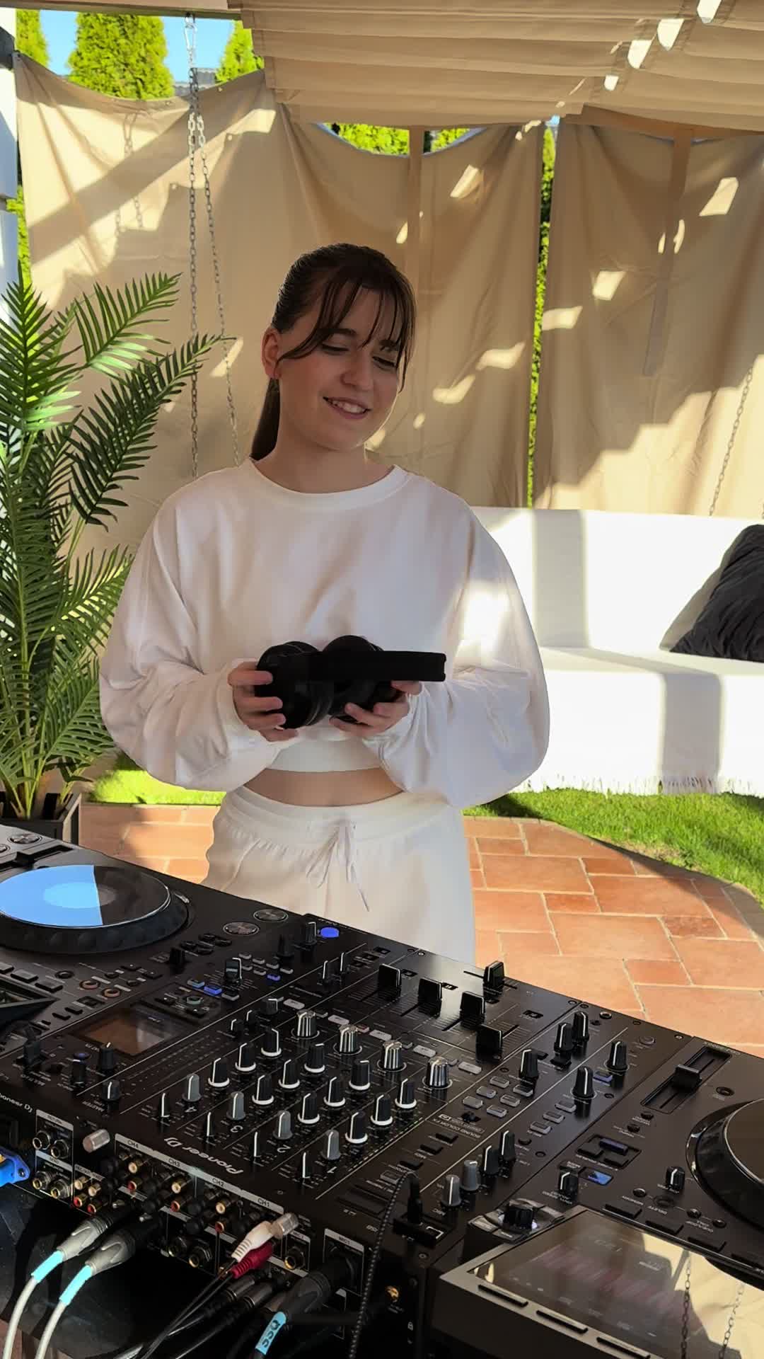 @DJ Gabi
