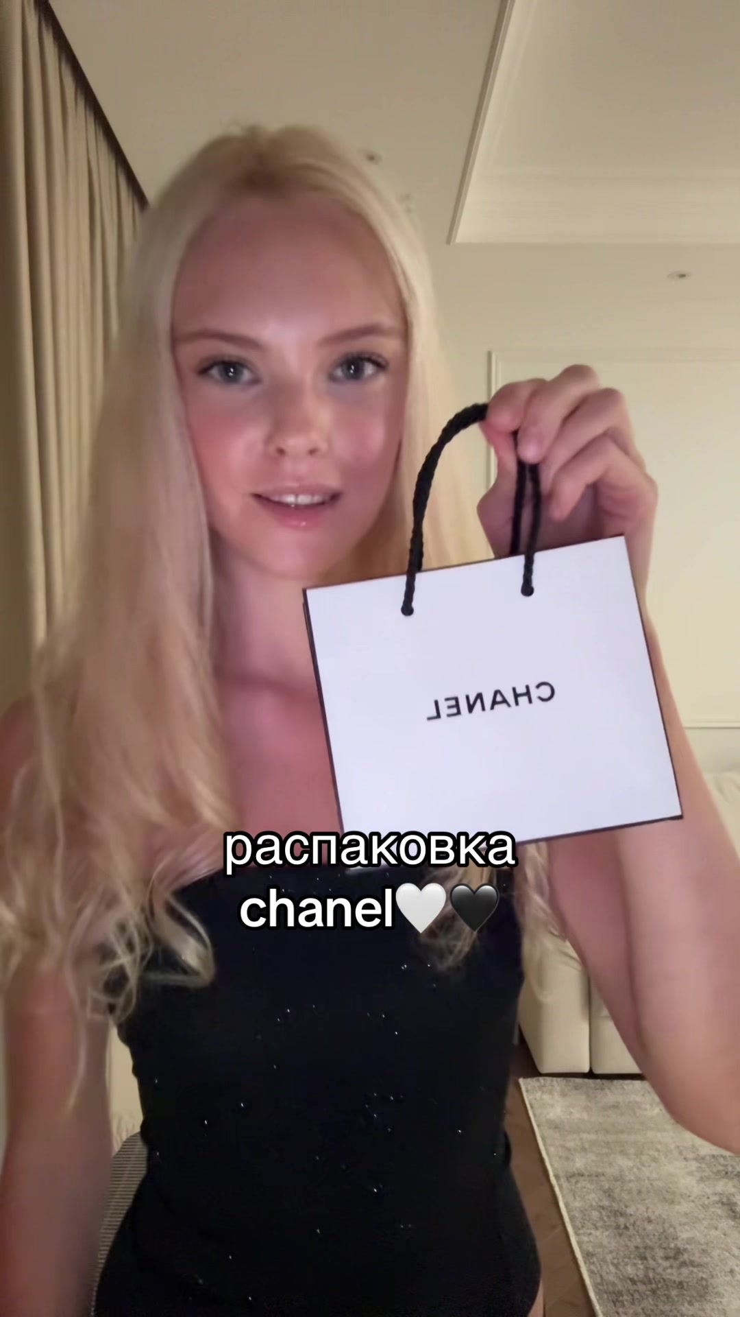 @monnelizz