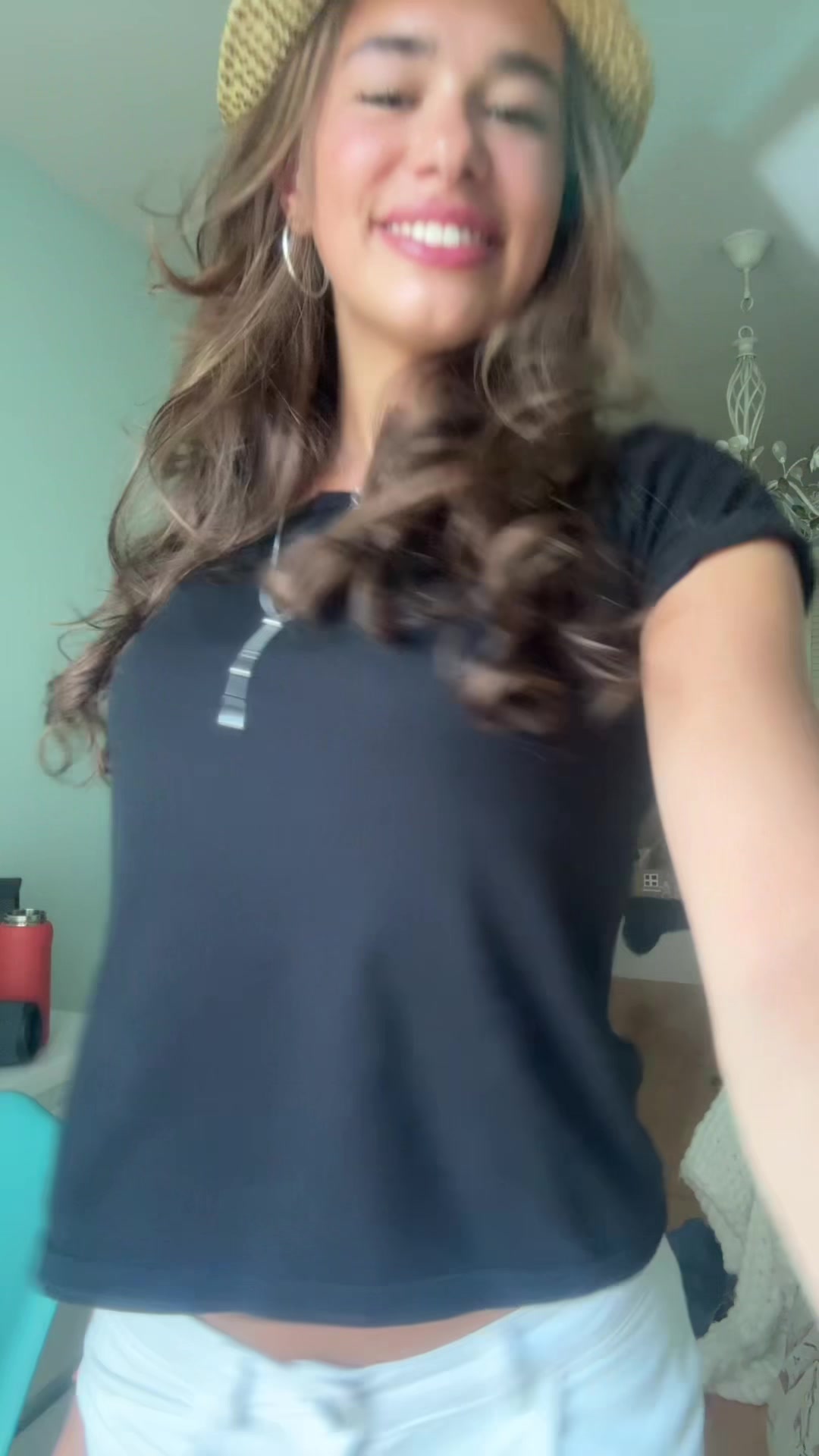 @Elisa