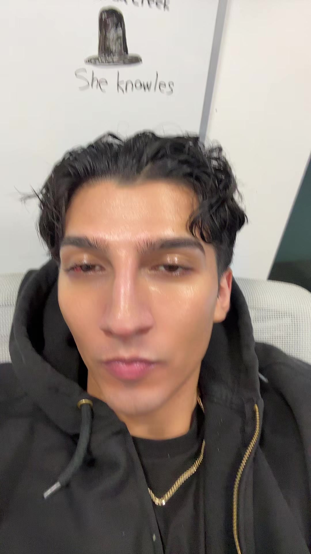 @2Much2Handle