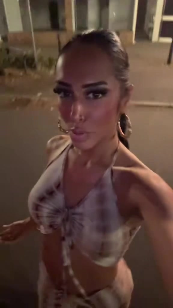 @B💋