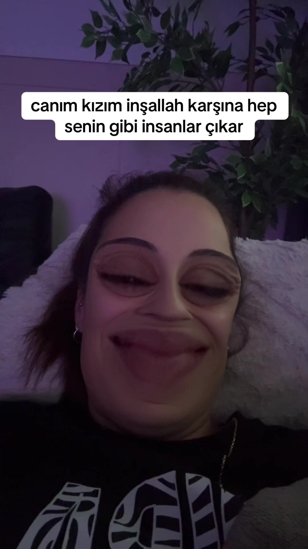 @eKe