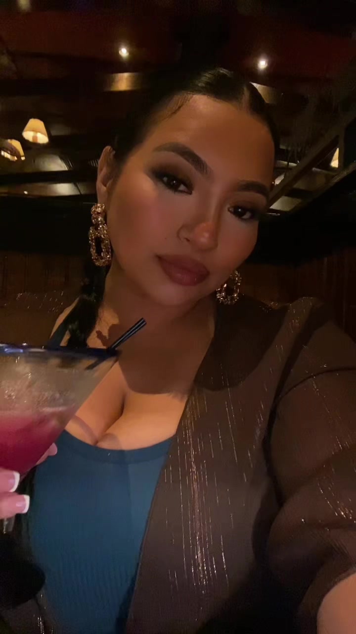@Curvybaybee93