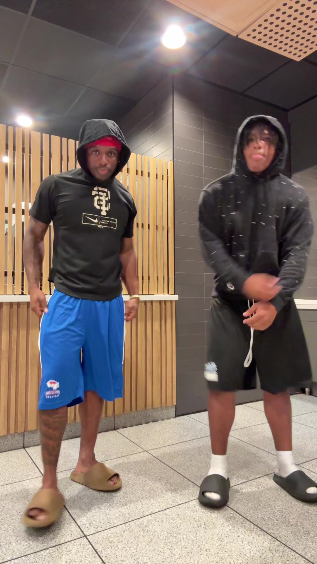 @J5🚶🏽♂️