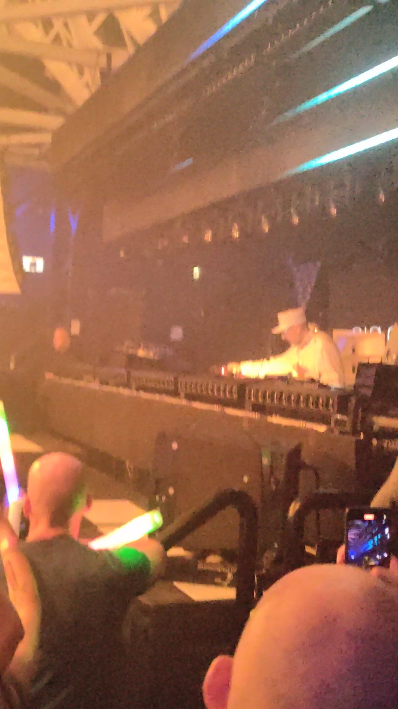 @Robin Music & Me