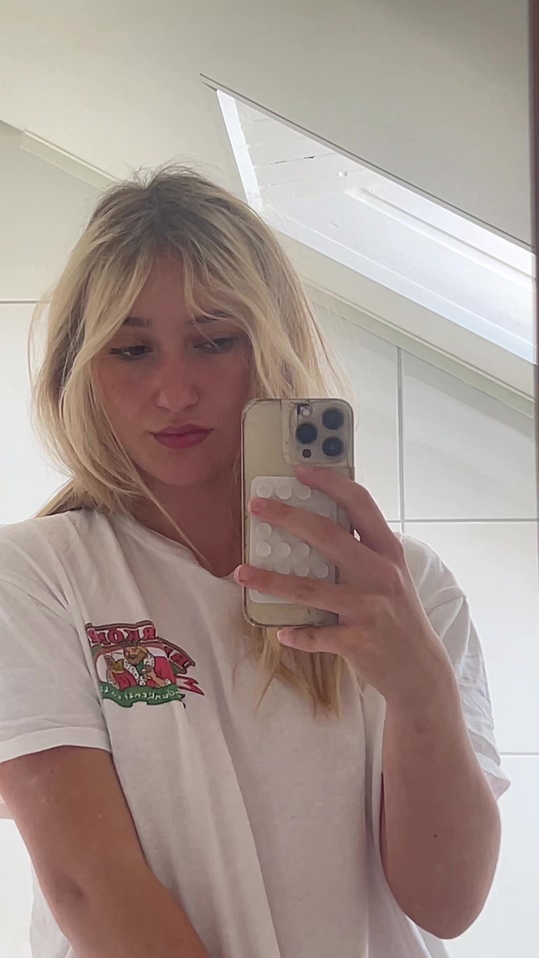 @Ana Konrad